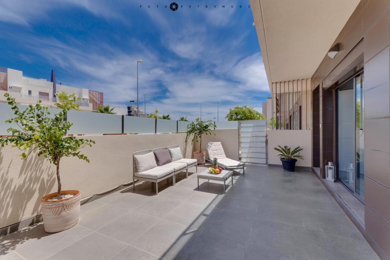Apartamento En La Planta Baja "Playa Elisa" بيلار ذي لا أوراذاذا المظهر الخارجي الصورة