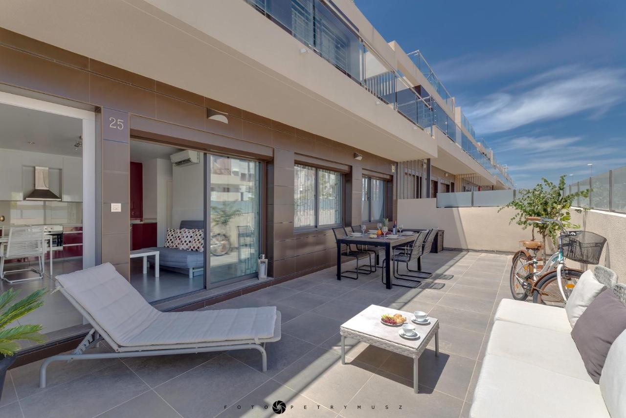 Apartamento En La Planta Baja "Playa Elisa" بيلار ذي لا أوراذاذا المظهر الخارجي الصورة
